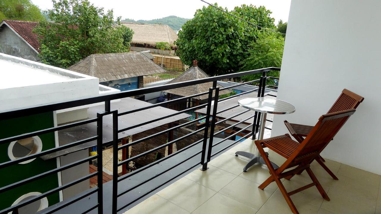 Wave House Gerupuk South Lombok Bed & Breakfast Прая Екстериор снимка